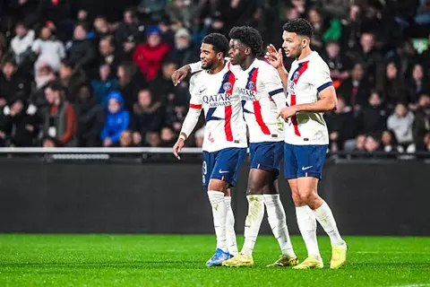 في مباراة الـ5 أهداف.. باريس سان جيرمان يستعيد صدارة الدوري الفرنسي أمام ميتز